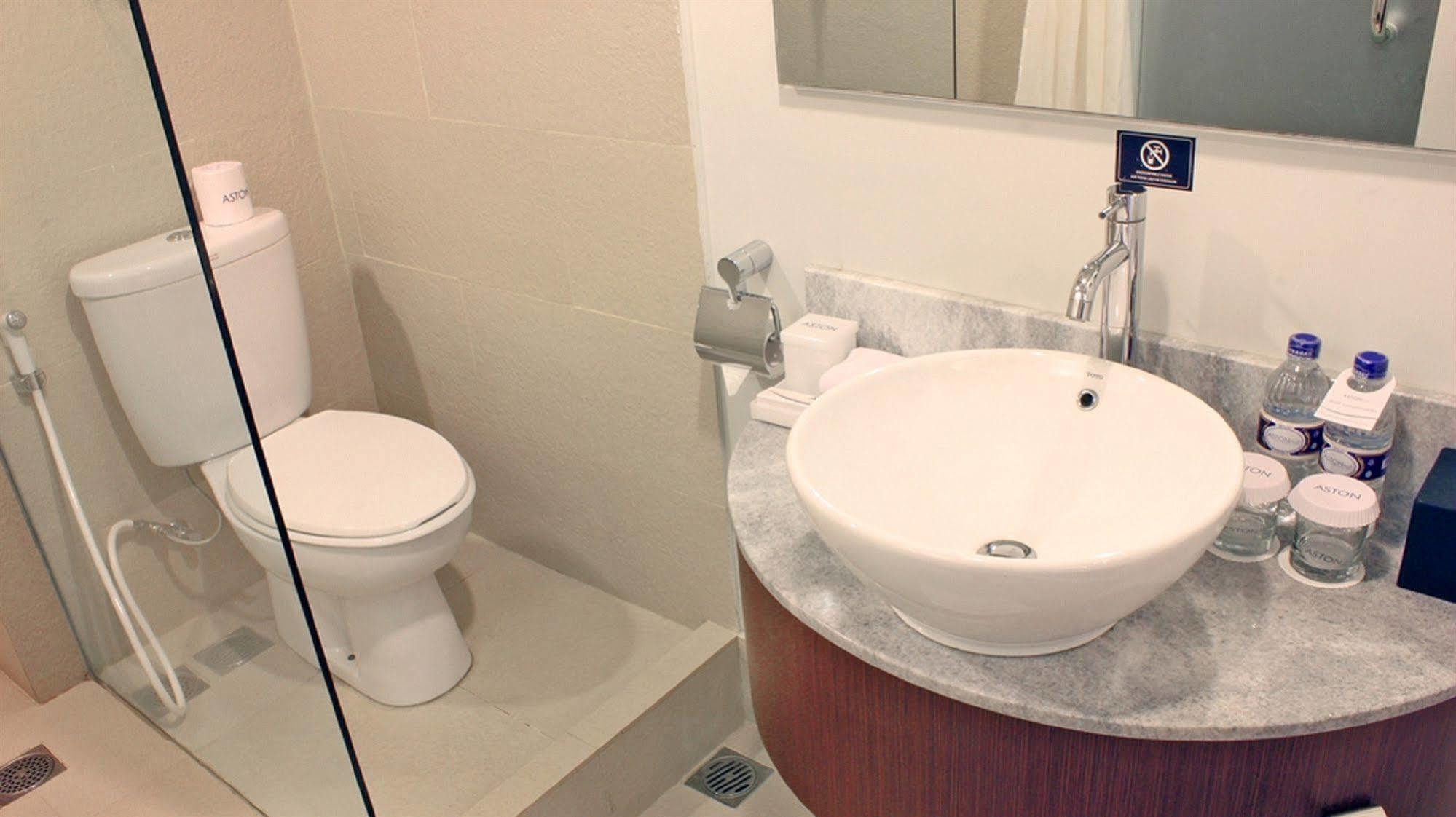 Hotel Aston Pluit & 4*